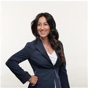 avvocato civilista impartisce lezioni di diritto per studenti universitari e delle scuole superiori di secondo grado